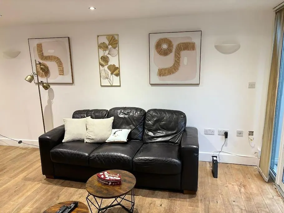 Villa The Urban Retreat 4Bdr Sleep 14 Londra Regno Unito