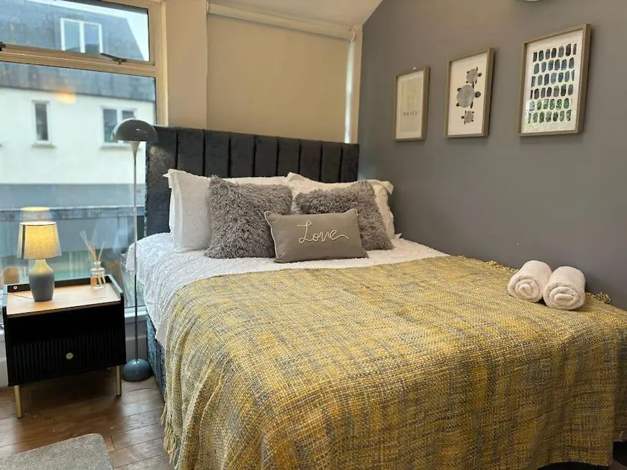 Villa The Urban Retreat 4Bdr Sleep 14 Londra 0*,  Regno Unito