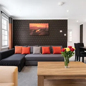 Holiday home New! 2-bedroom In Trendy Brick Lane, London