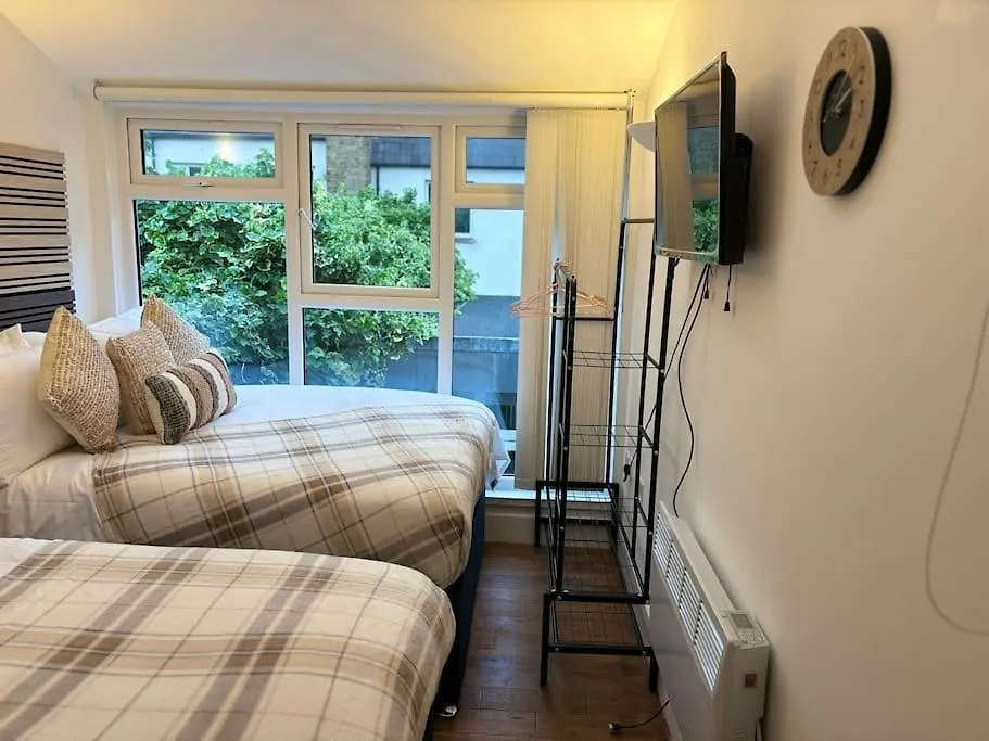 Holiday home The Urban Retreat 4Bdr Sleep 14 Villa London